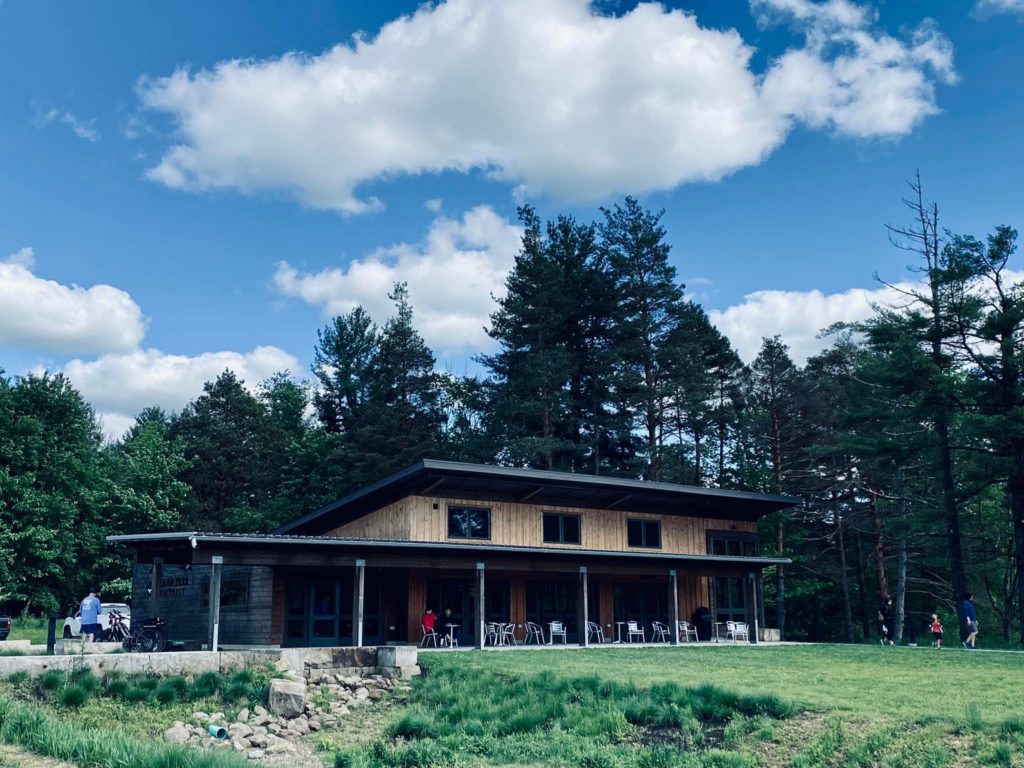Claridon Woodlands park building